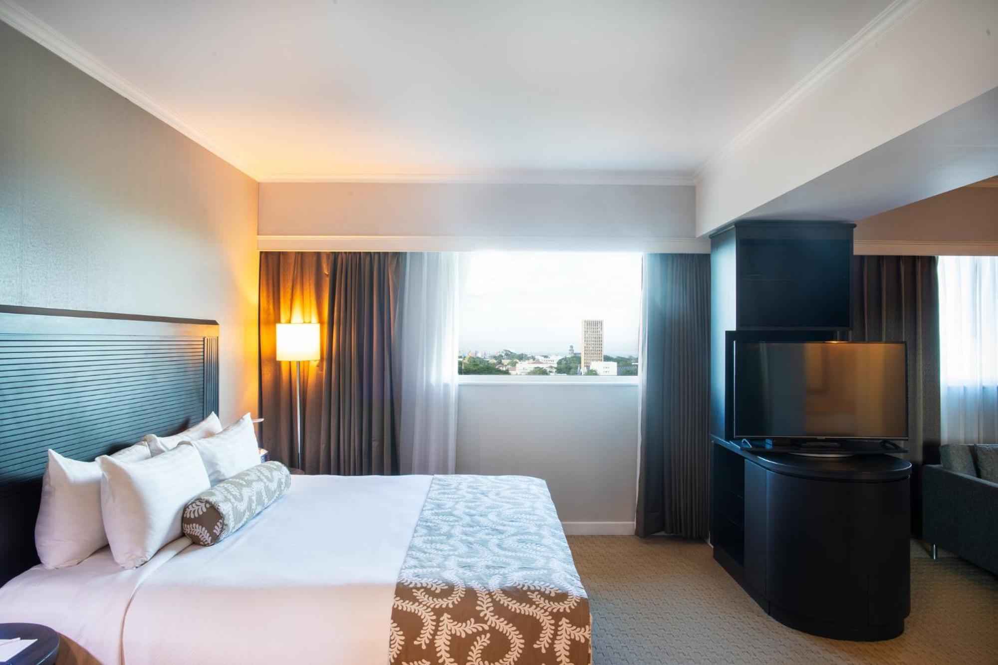 Готель Crowne Plaza Managua By Ihg Екстер'єр фото